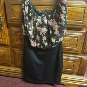 Strapless bodycon mini🖤